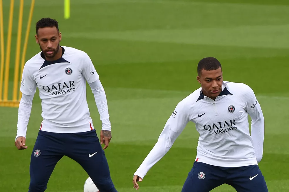 Técnico do PSG garante que “não houve desconforto” entre Neymar e Mbappé por pênalti