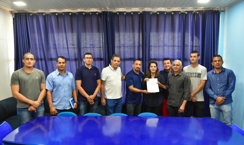 Mara reafirma compromisso com corporações da Polícia Militar e Corpo de Bombeiros e garante participação das entidades nas ações de seu governo