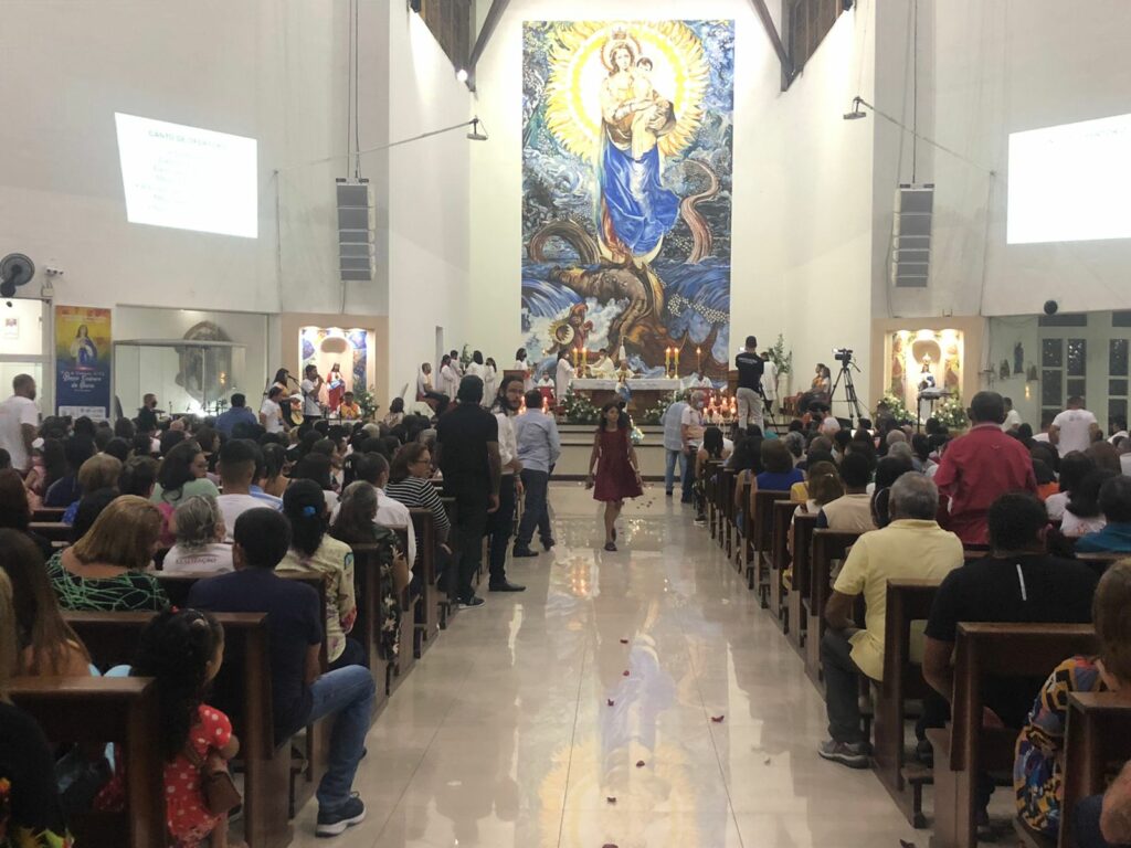 Missa e hasteamento da bandeira marcam a abertura do Novenário em Cruzeiro do Sul
