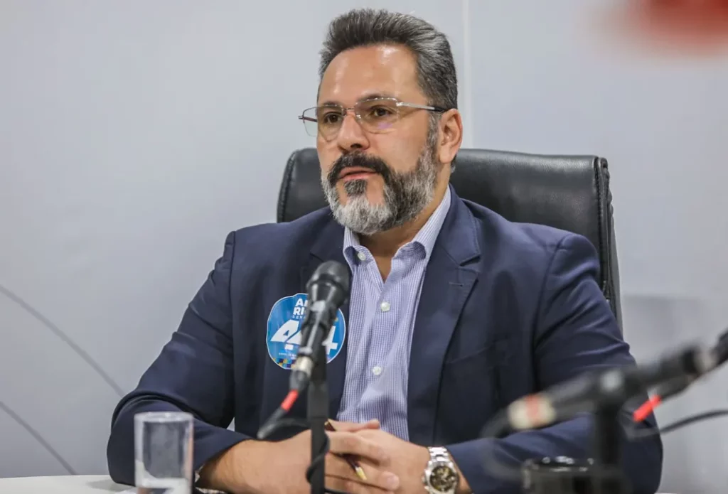 Pesquisa Fieac: Alan Rick é o candidato favorito ao Senado com 29,1%
