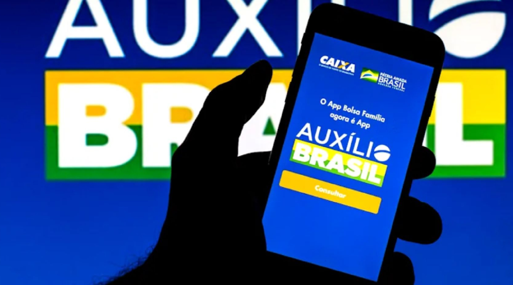 Beneficiários do Auxílio Brasil têm até o dia 14 para atualizar dados