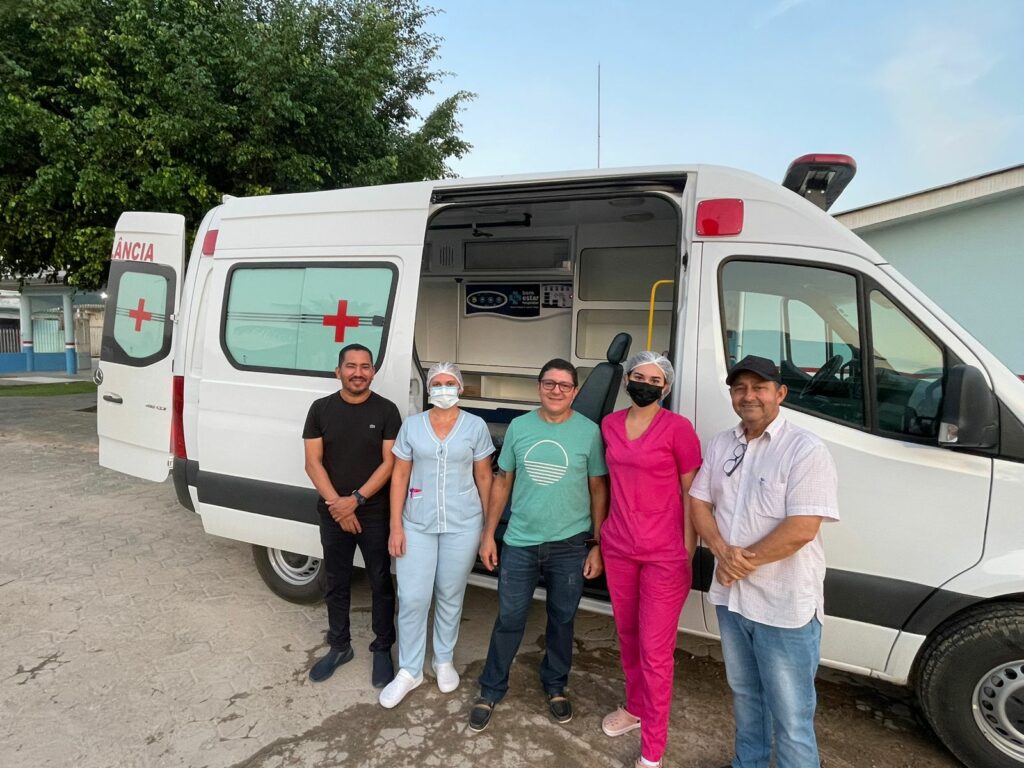 Prefeitura de Guajará (AM) recebe nova ambulância para atender a população
