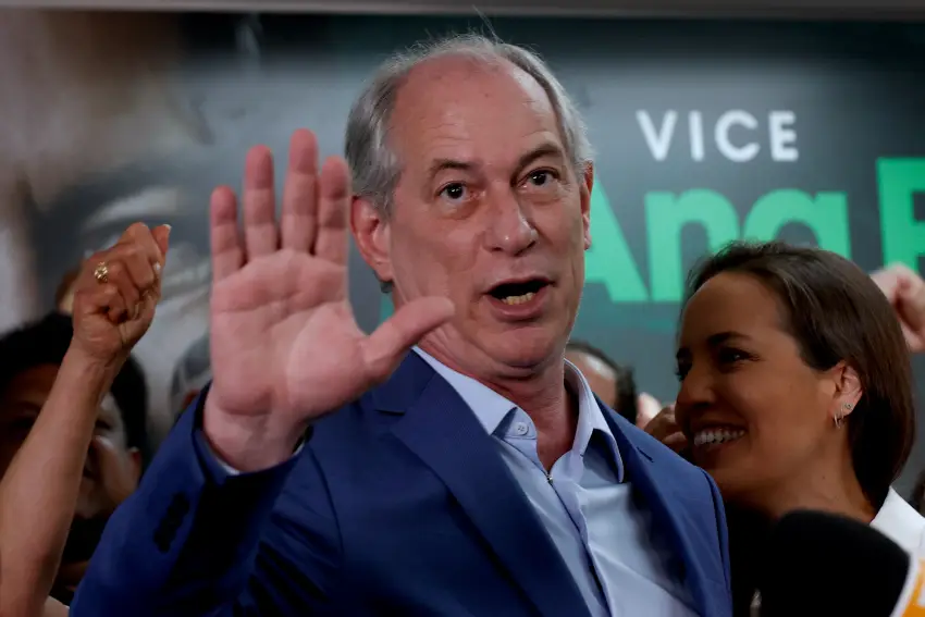 Ciro Gomes grava vídeo, anuncia apoio, mas não pede voto em Lula