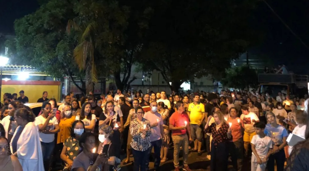 Procissão encerra homenagens à Nossa Senhora Aparecida e reúne centenas de fiéis em Rio Branco