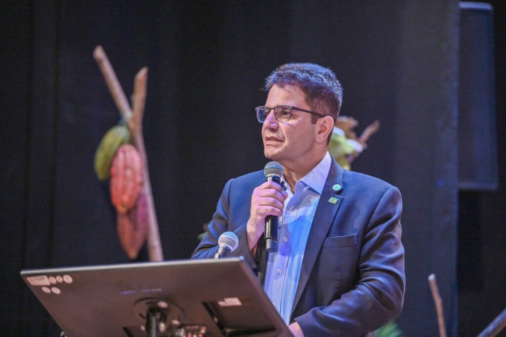 Em evento internacional, governador Gladson Cameli reafirma compromisso com povos indígenas e o meio ambiente