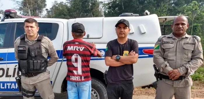 Polícia prende idoso acusado de estuprar três netos na cidade de Feijó