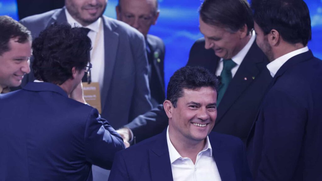 ‘Moro, você foi dez’, diz Bolsonaro em agradecimento por presença de ex-juiz em debate