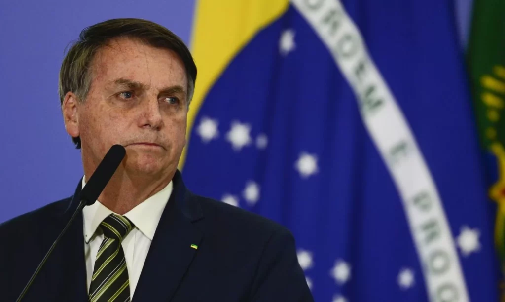 Só na ditadura STF teve composição que Bolsonaro quer, com 16 ministros