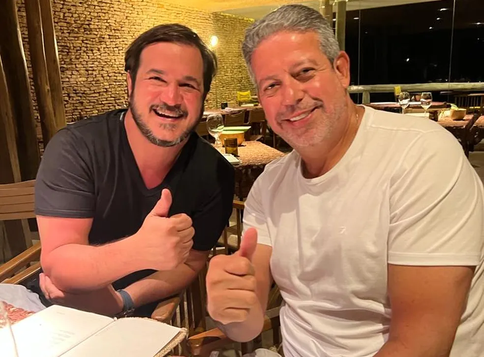 Arthur Lira confirma fusão do PP com o União Brasil