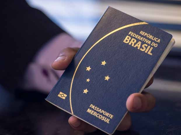 Polícia Federal informa que, por falta de verba, vai suspender confecção de passaporte