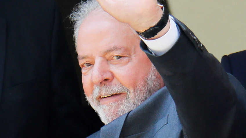 Lula deve criar ou recriar pelo menos mais 14 ministérios no novo governo