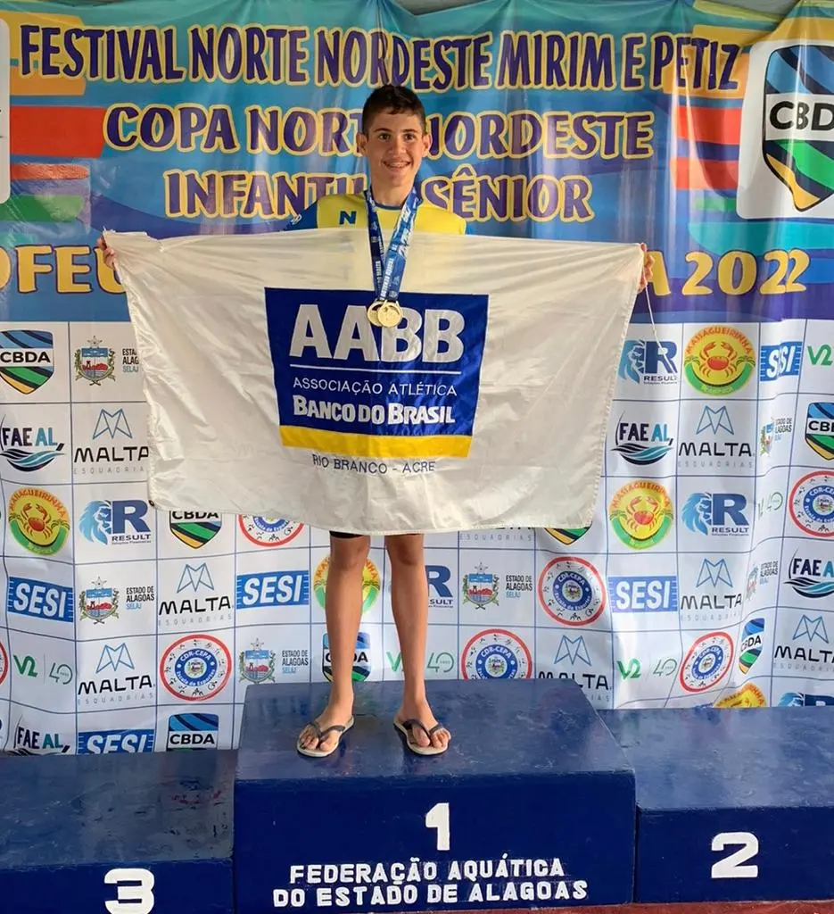 Thales Moretti conquista 4 medalhas no Norte/Nordeste de Natação