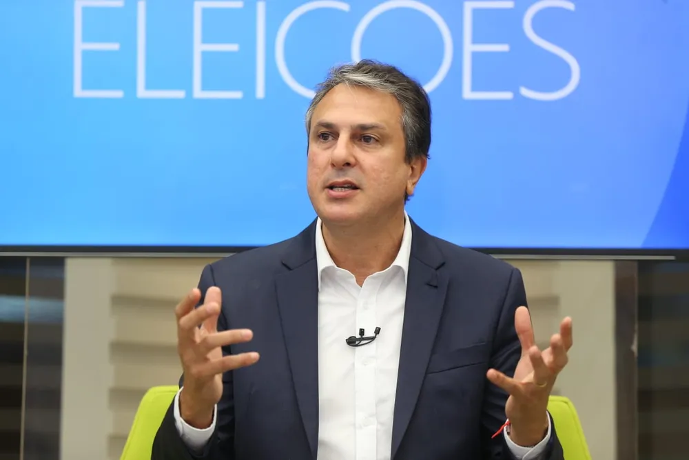 Lula convida Camilo Santana para assumir o Ministério da Educação