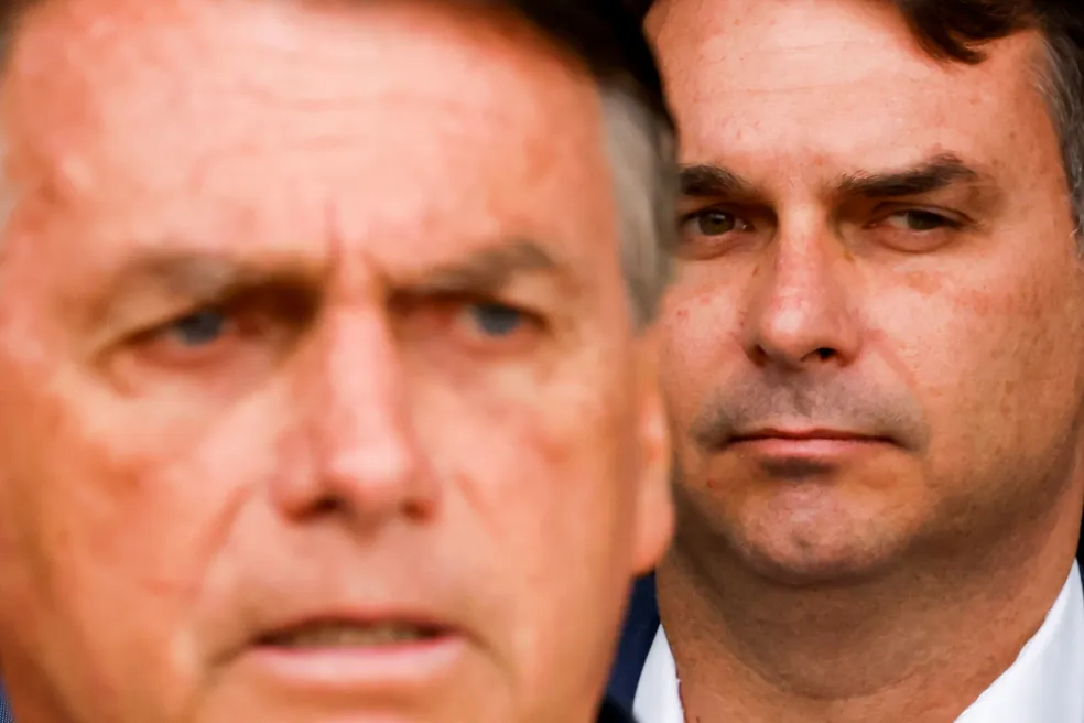 Governo Lula mapeia para trocar indicados da família Bolsonaro em cargos com acesso a investigações e dados sigilosos