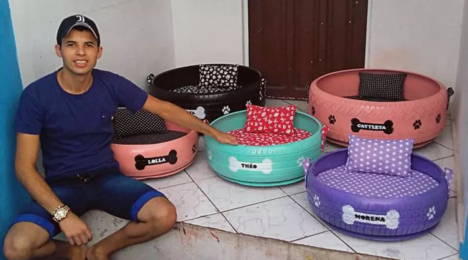 Artista brasileiro transforma pneus velhos em camas para animais de rua