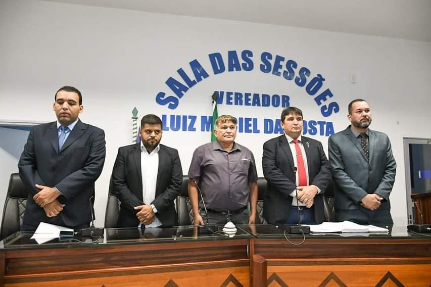 Pela primeira vez na história, mesa diretora é reconduzida à Câmara Municipal de Cruzeiro do Sul