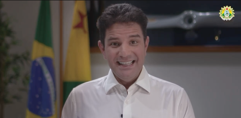 Gladson anuncia que escolas ficarão abertas no recesso para que alunos possam se alimentar