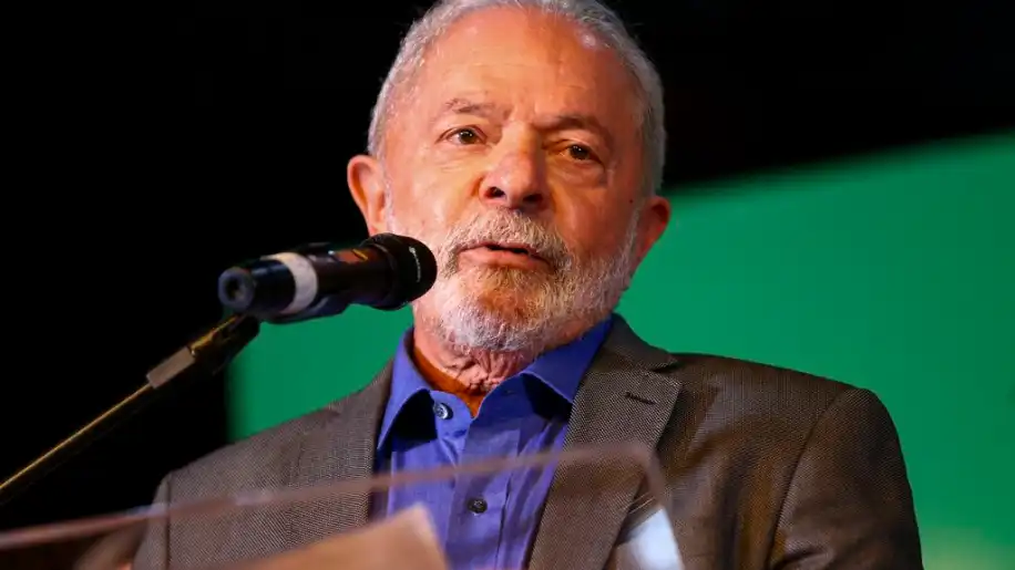 Rico vai pagar mais e vamos lutar por isenção de até R$ 5 mil, diz Lula sobre IR
