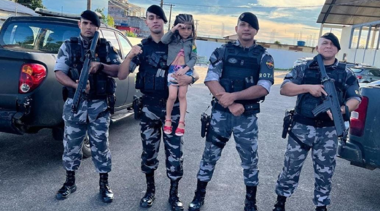 Em Cruzeiro do Sul, menina de quatro anos realiza sonho de conhecer policiais da ROTAM