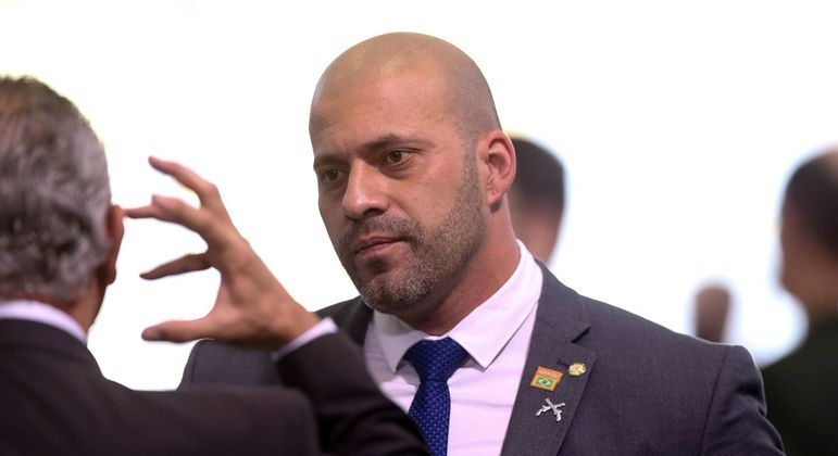 PGR dá parecer pela liberdade de Daniel Silveira