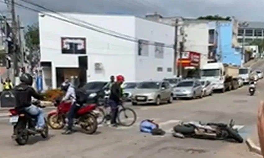 VÍDEO: No Acre, acidente acontece no momento em que coordenadora do Detran gravava vídeo sobre educação no trânsito