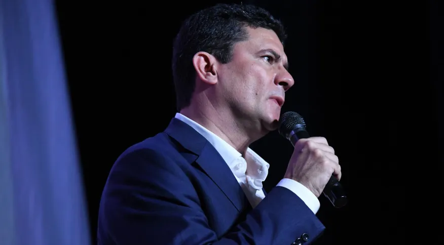 PCC tinha olheiro para monitorar casa e viagens de Moro e familiares, aponta investigação