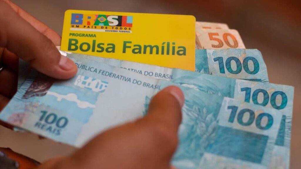Beneficiários com NIS de final 9 recebem novo Bolsa Família