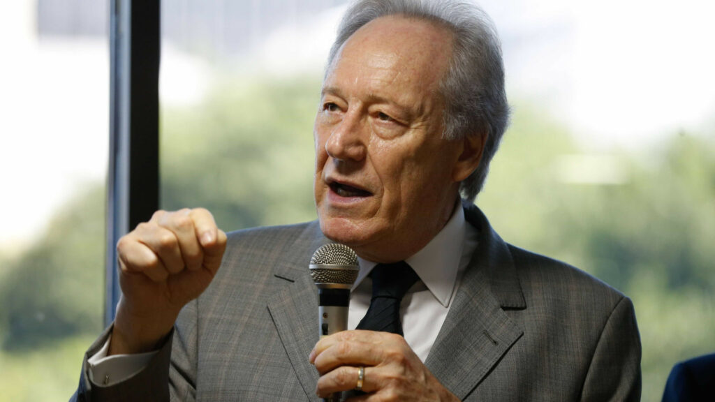 Lewandowski anuncia aposentadoria no STF um mês antes do prazo