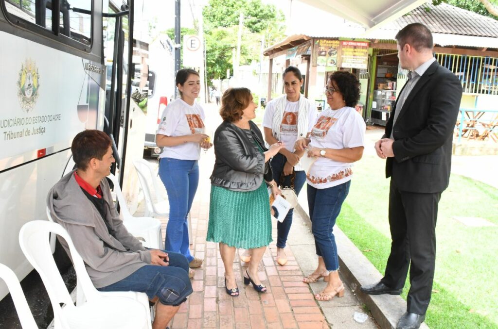 Projeto Mulher Cidadã do TJAC atende mulheres em situação de vulnerabilidade no centro de Rio Branco
