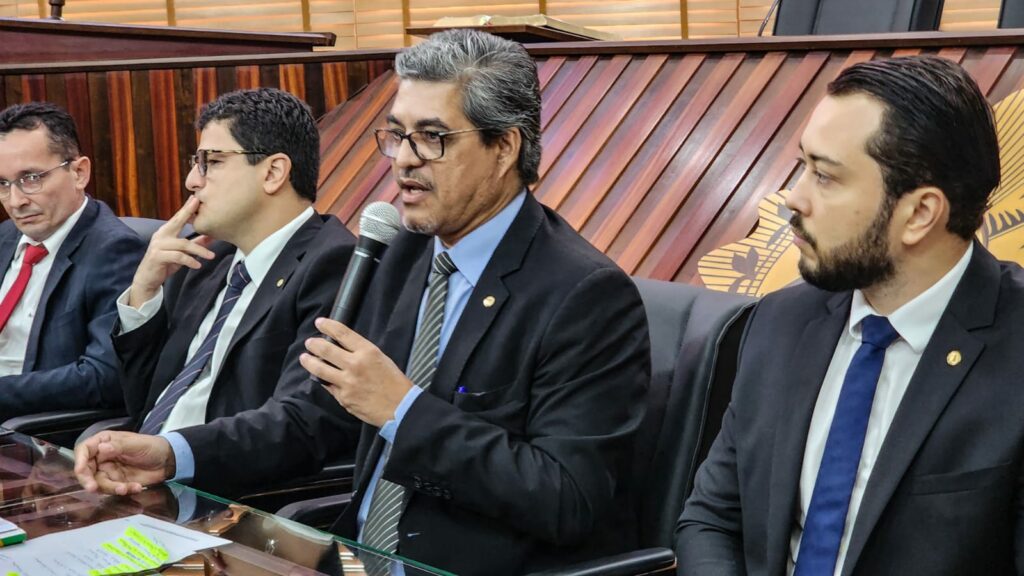 Atendendo pedido de Edvaldo, Aleac discute reformulação do PCCR da Saúde e procuradora revela que criação de vagas é necessária e há legalidade