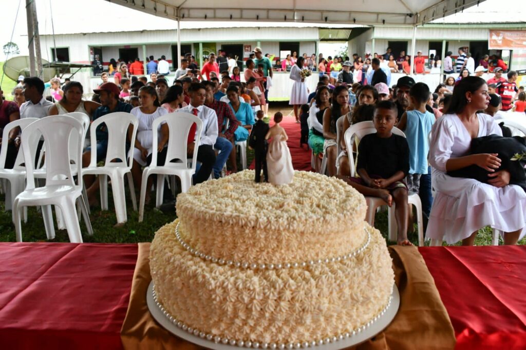 Casamento Coletivo no seringal Paraíso: 45 noivos oficializam união às margens do Rio Muru