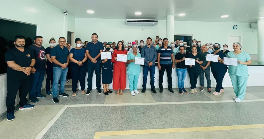 Vereadores de Feijó oferecem moção de aplausos aos profissionais do Hospital do Juruá em Cruzeiro do Sul