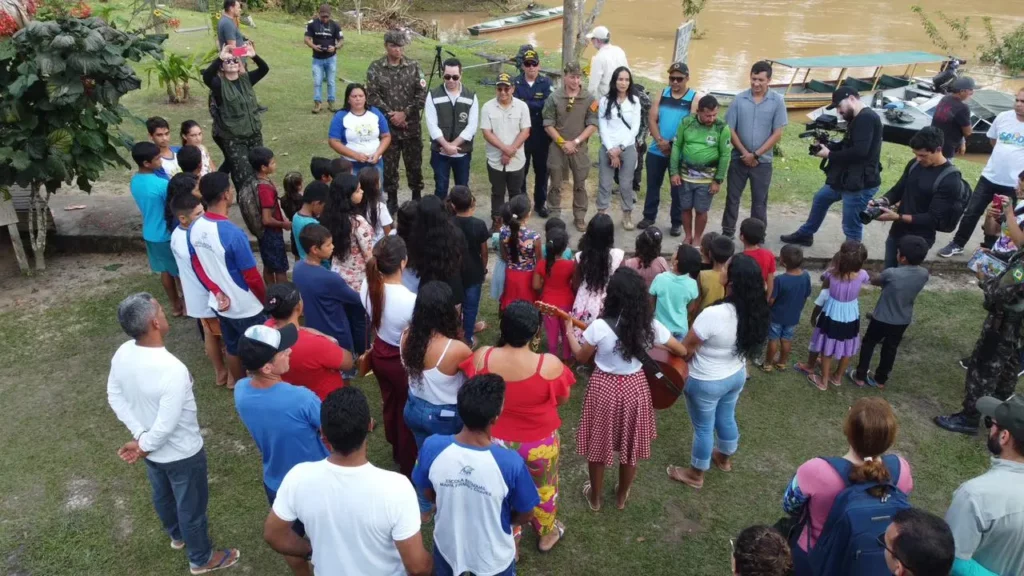 Presidente da Aleac acompanha ação social na Serra do Divisor