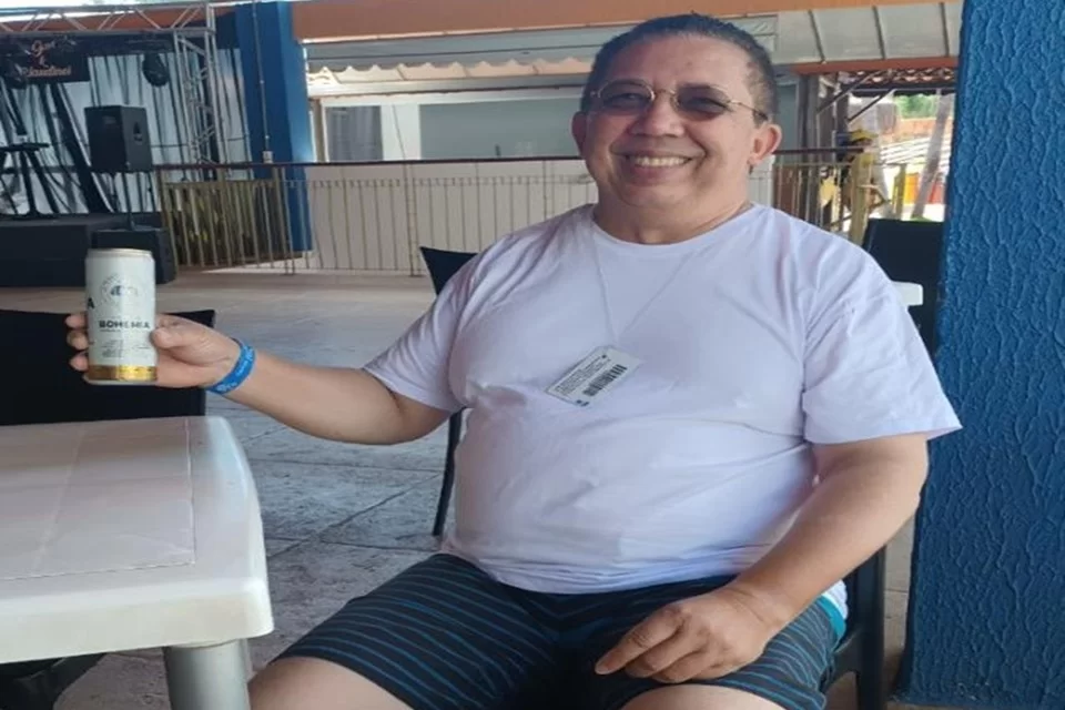 Vídeo: padre de paróquia é filmado transando com outro homem