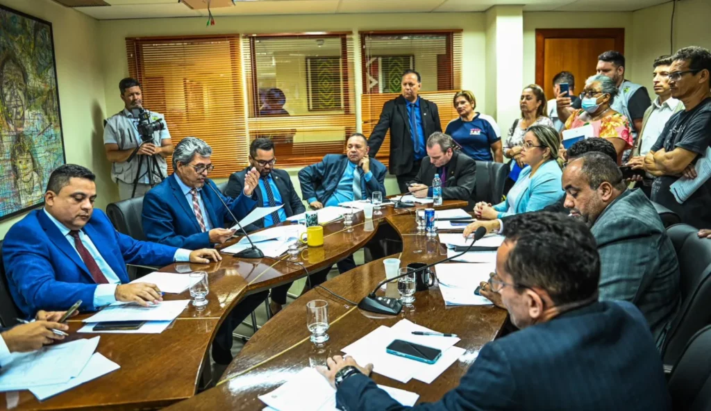 Aumento proposto pelo Governo de 20,32% aos servidores públicos é aprovado na Aleac