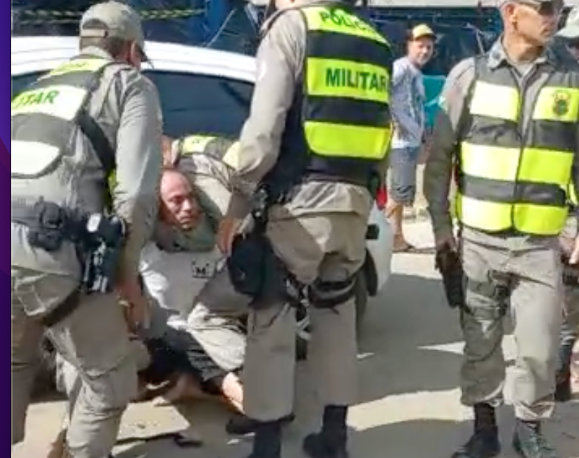 No Acre, homem desacata policiais militares e é imobilizado; assista