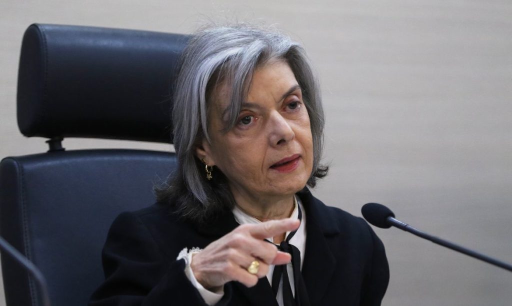 ‘Não somos coitadas’, diz Cármen Lúcia sobre mulheres na política