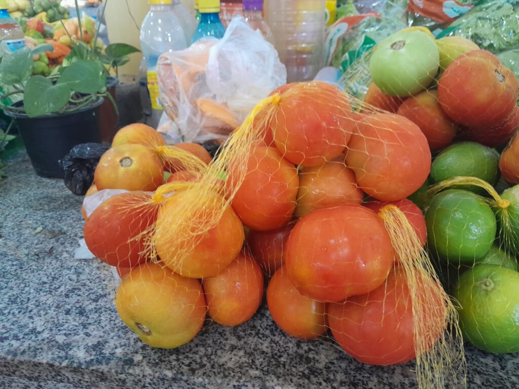 Em apensa um mês, preço do tomate cresce consideravelmente em Cruzeiro do Sul