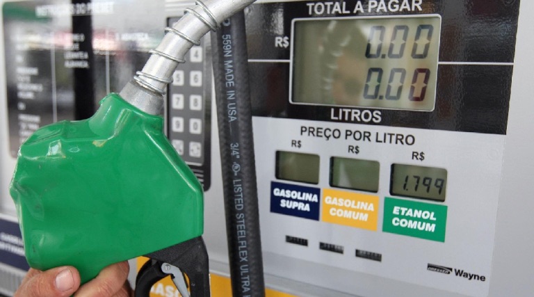 Valor da gasolina deve baixar no Acre; entenda