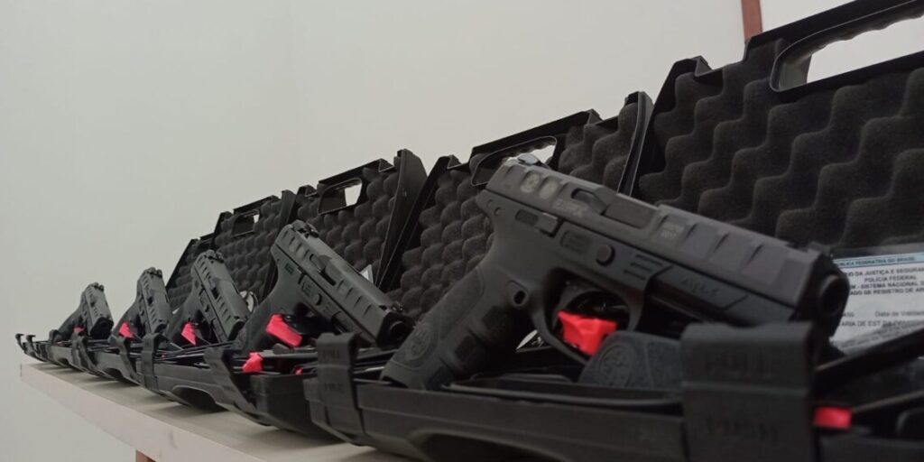 Policiais da região do Alto Acre recebem novos armamentos bélicos