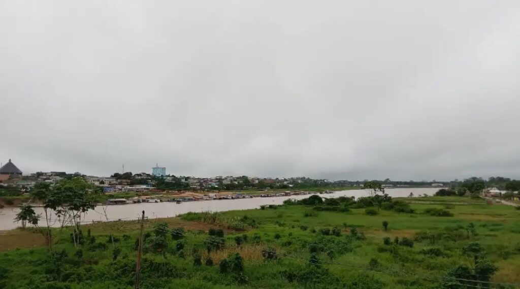 Inmet emite alerta de chuvas intensas e friagem para o Acre; veja previsão