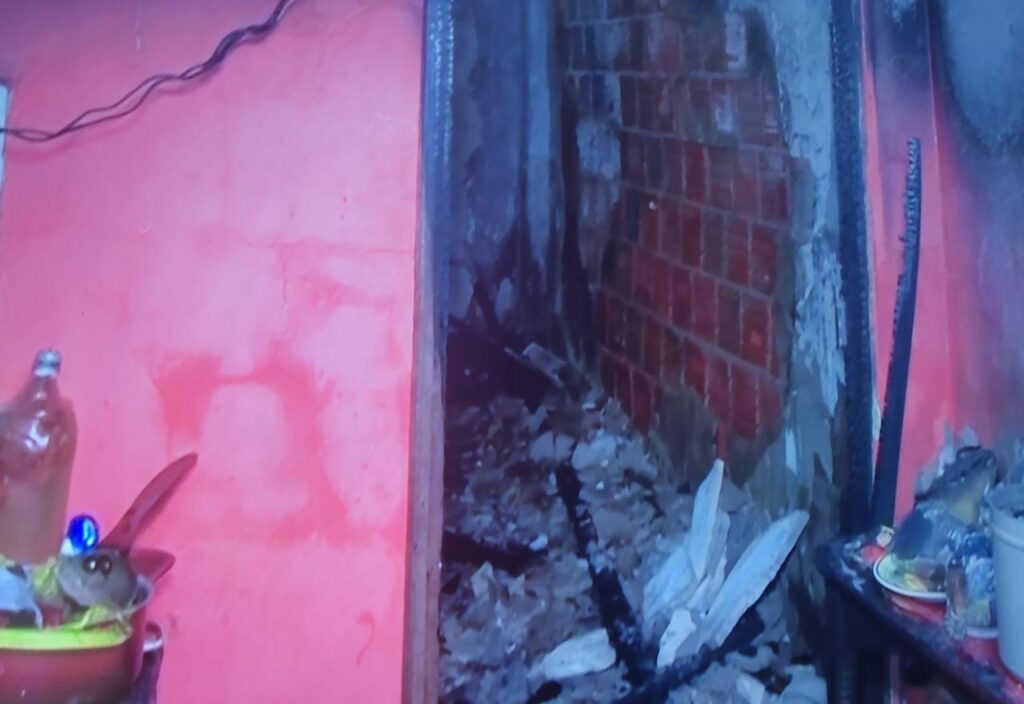 Idosa tem corpo carbonizado durante incêndio em bairro de Rio Branco