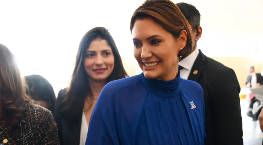 “Posso até vir a ser candidata a um cargo”, diz Michelle Bolsonaro