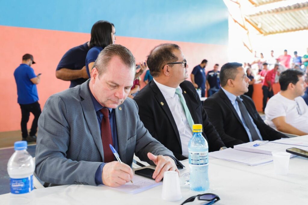 Longo participa de audiência para debater regularização fundiária no Acre e ouvir produtores rurais