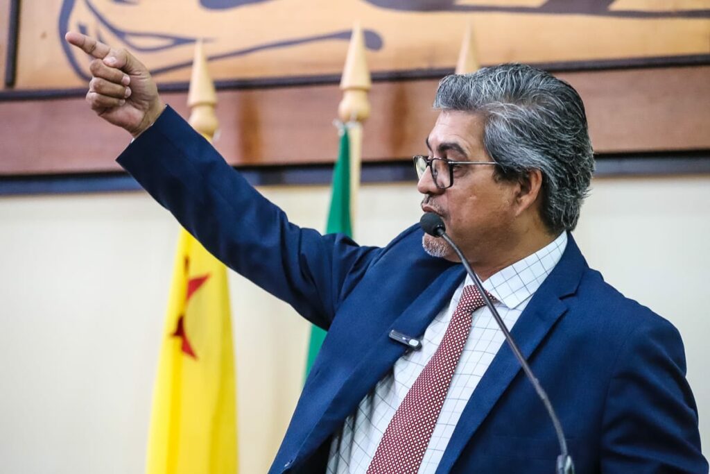 Edvaldo Magalhães quer discutir com missão internacional do Programa REM subsídio dos produtos florestais e a aplicação de R$ 20 milhões para a Agricultura Familiar