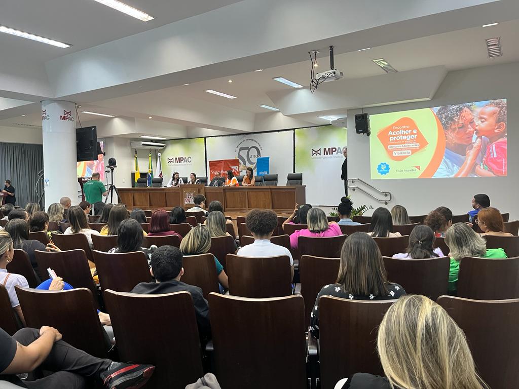 UNICEF e Visão Mundial realizam capacitação para 21 municípios acreanos para aprimorar a escuta de crianças e adolescentes