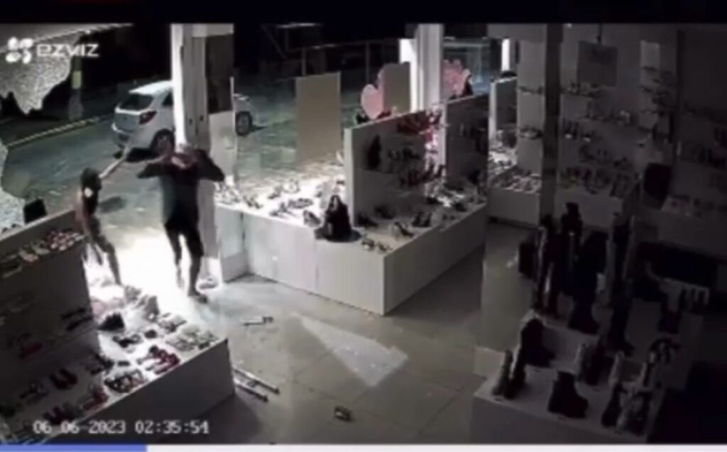 Veja o vídeo: Em Cruzeiro do Sul, Loja Sapatinho de Luxo é vítima de furto