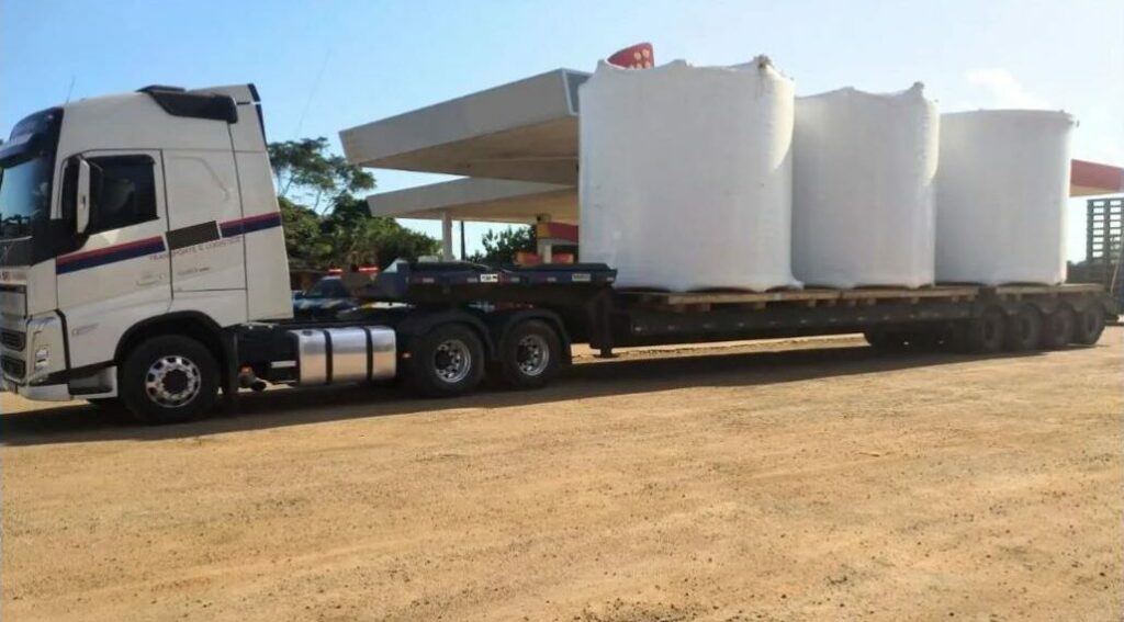 PRF prende caminhoneiro de 51 anos com documento falso no AC