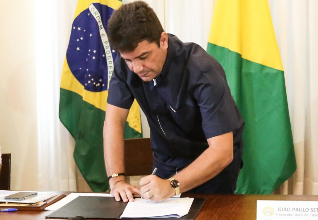 Governo deve assinar novo decreto que altera horário de funcionamento dos órgãos públicos