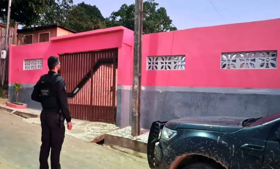 Polícia Civil prende mulher acusada de manter boca de fumo em Cruzeiro do Sul